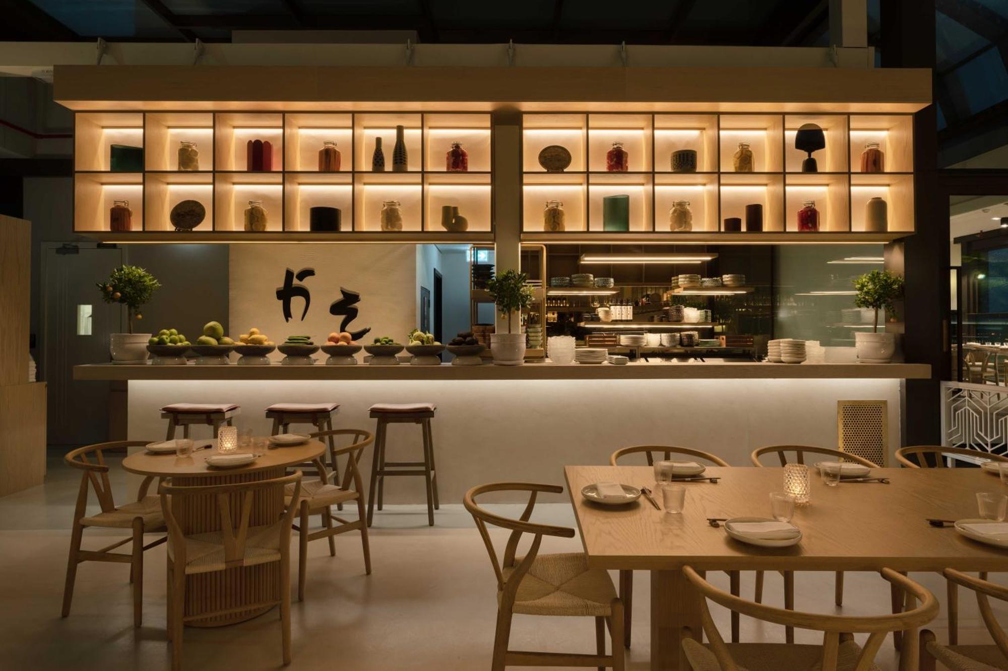Hyatt Centric Jumeirah Dubai Ngoại thất bức ảnh Interior of the restaurant