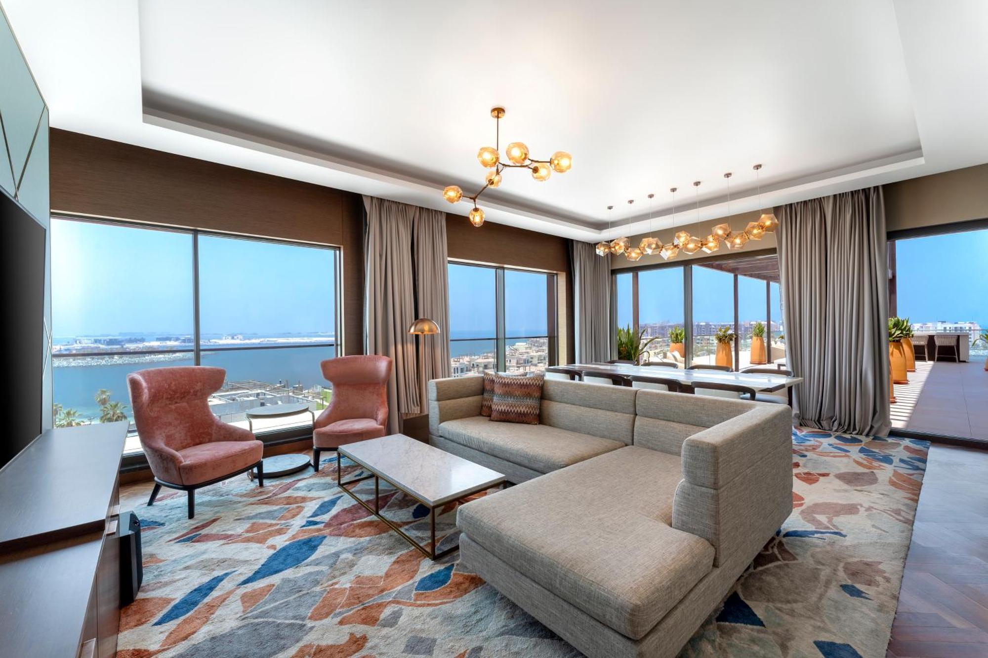 Hyatt Centric Jumeirah Dubai Ngoại thất bức ảnh The Club at Hilton Alexandria