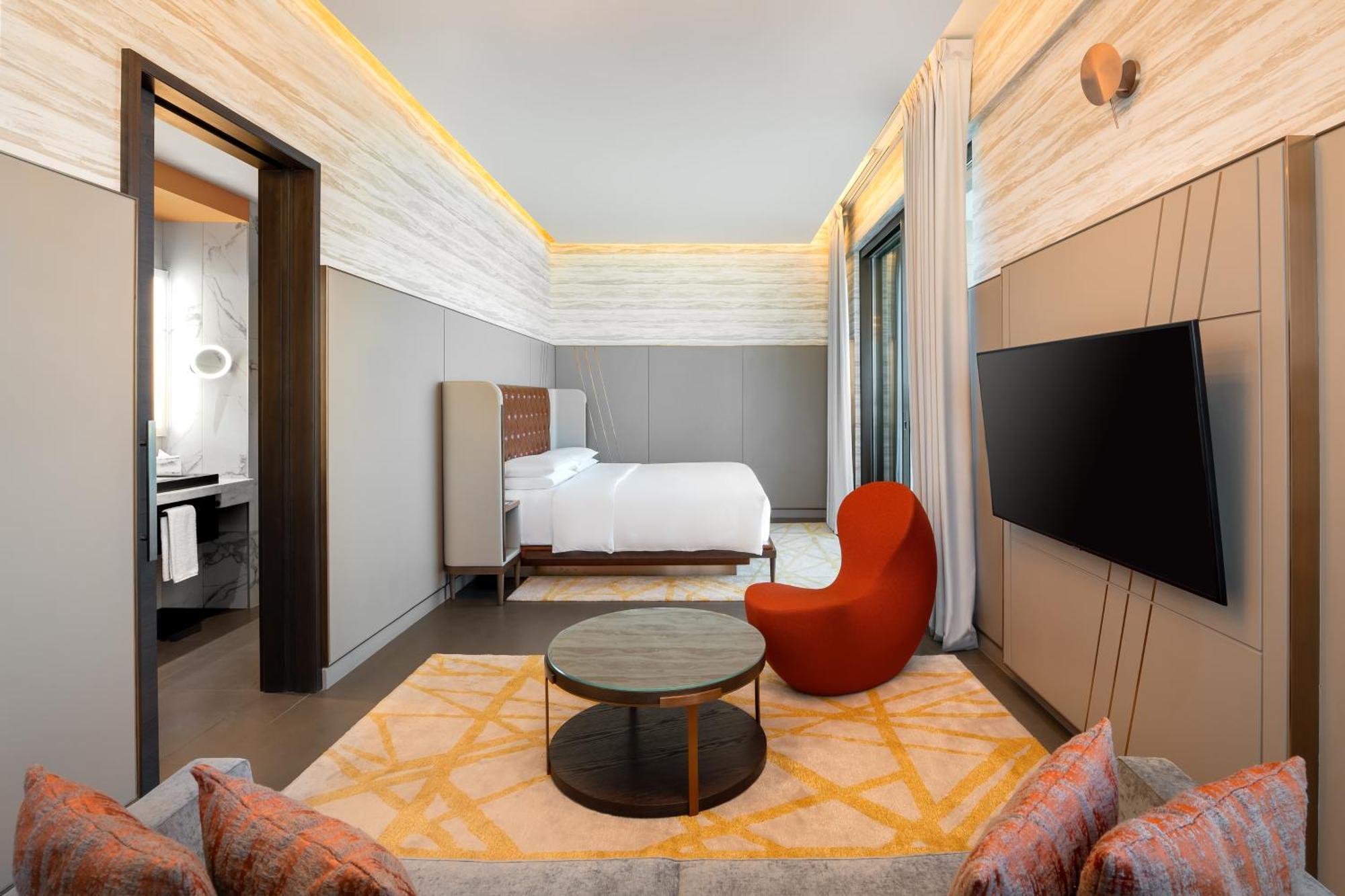 Hyatt Centric Jumeirah Dubai Ngoại thất bức ảnh A bedroom at the hotel